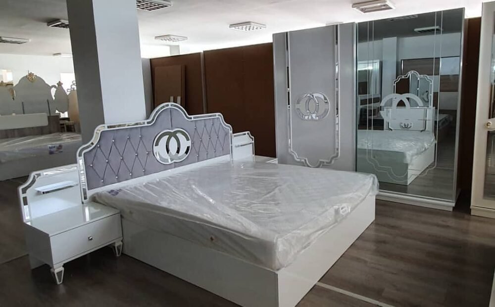 CHARLIE WHITE BEDROOM SET - Image 4